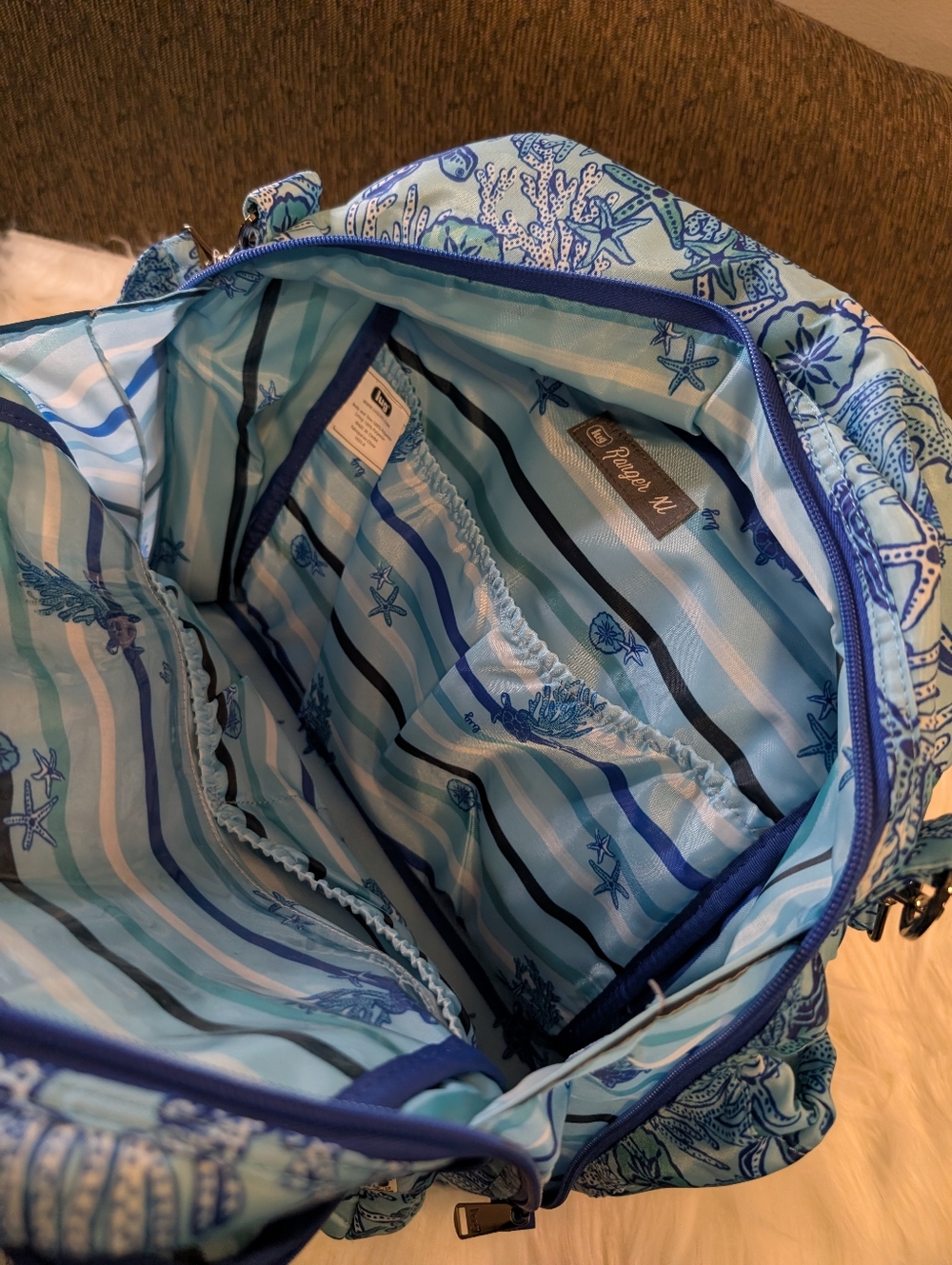 Lug Ranger XL Sealife Overnight Bag - Picture 4 of 9